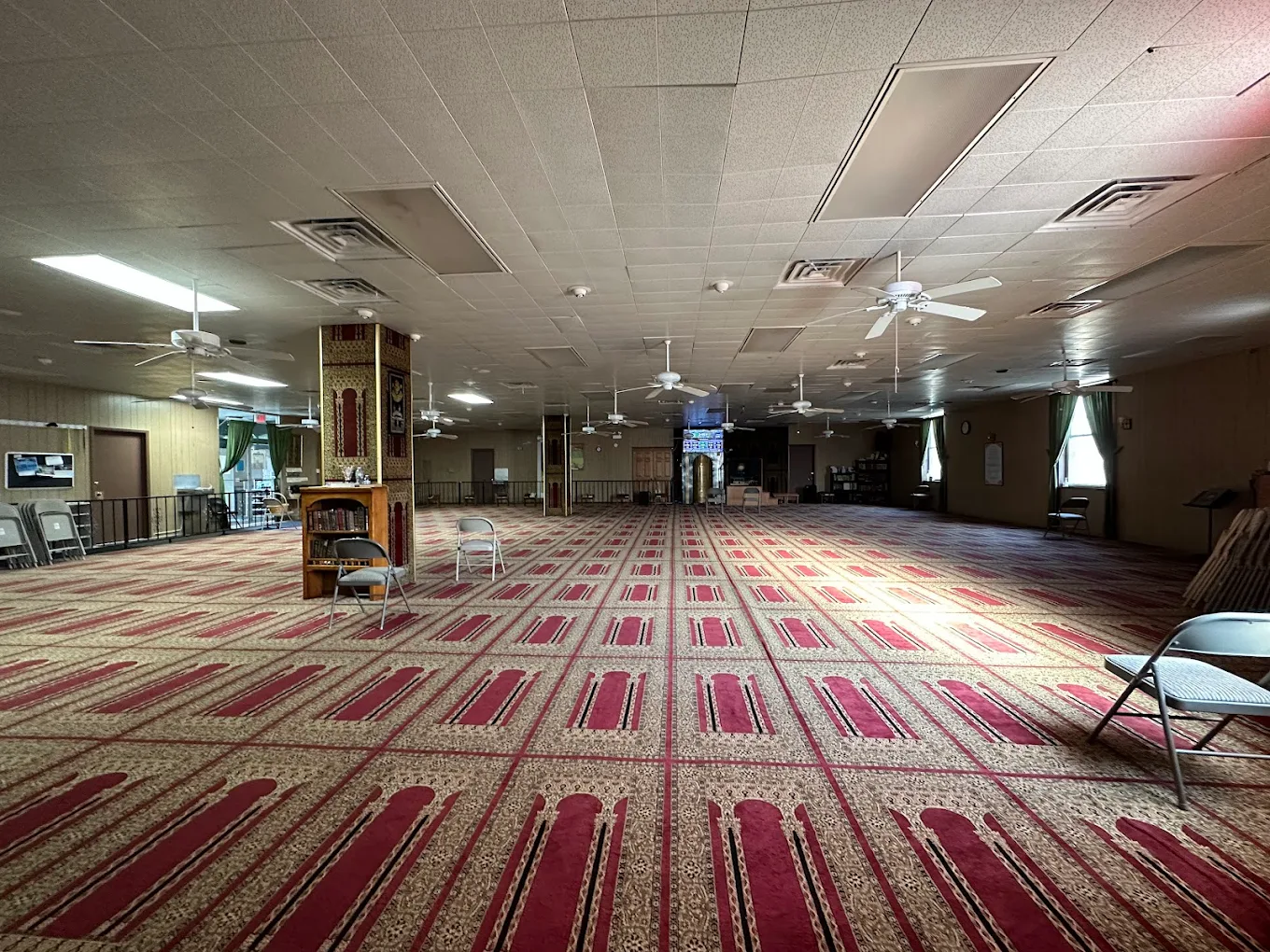 The prayer hall at Masjid Al-Muhajireen